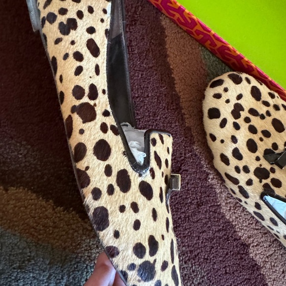 Beautiful Tory Burch Cheetah Print Ballet Patent Calf Print Loafer - Picture 4 of 11